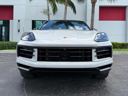 2024 Porsche Cayenne Coupe