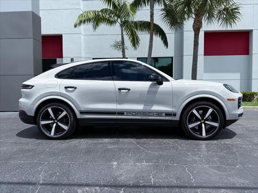 2024 Porsche Cayenne Coupe