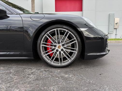 2017 Porsche 911 Turbo