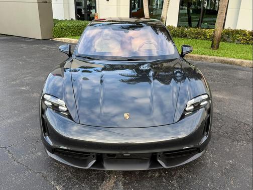 2020 Porsche Taycan Turbo S