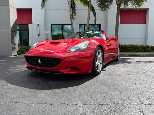 2010 Ferrari California Base