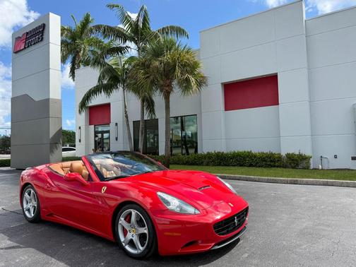 2010 Ferrari California Base