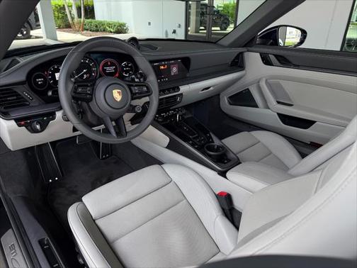 2020 Porsche 911 Carrera 4S Cabriolet