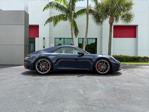 2020 Porsche 911 Carrera 4S Cabriolet