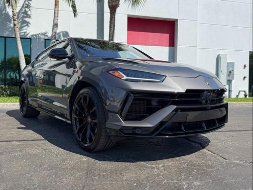 2024 Lamborghini Urus S