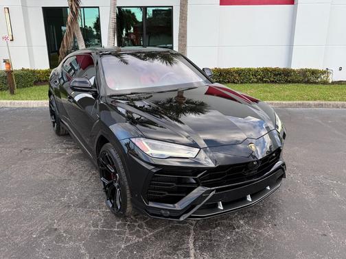 2019 Lamborghini Urus SUV