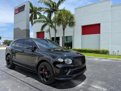 Black 2022 Bentley Bentayga V8