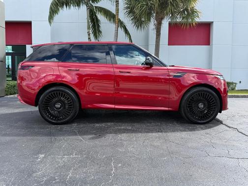 2024 Land Rover Range Rover Sport SE