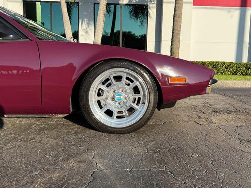 1973 DeTomaso Pantera coupe
