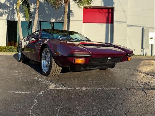 1973 DeTomaso Pantera coupe