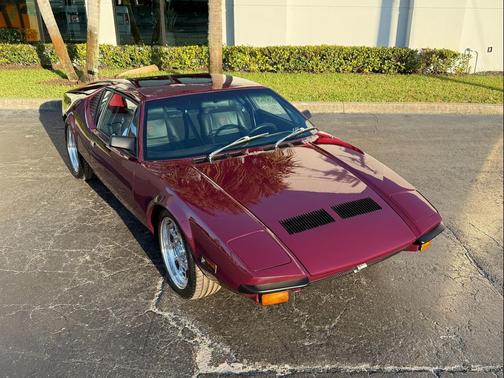 1973 DeTomaso Pantera coupe