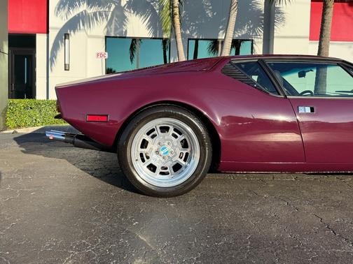 1973 DeTomaso Pantera coupe