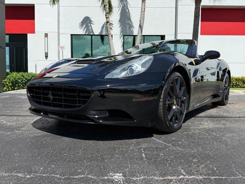 2010 Ferrari California Base