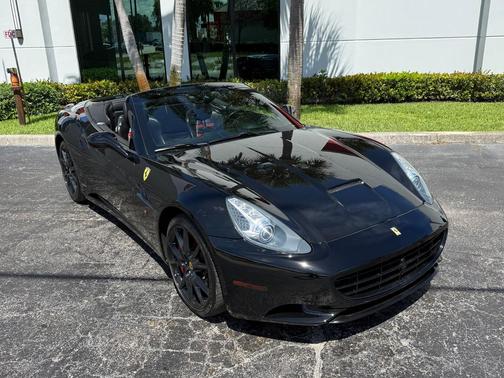 2010 Ferrari California Base