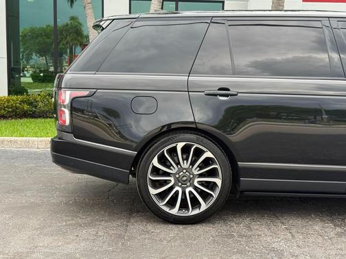 Black 2019 Land Rover Range Rover 5.0L V8 Supercharged