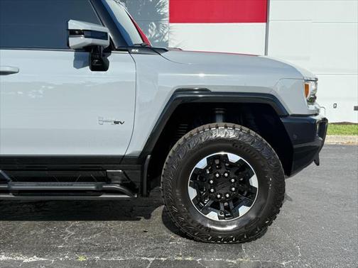 2024 GMC HUMMER EV SUV 2X