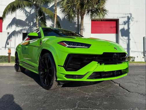 2024 Lamborghini Urus S