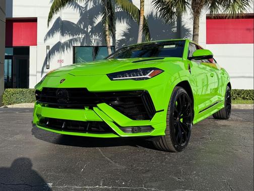 2024 Lamborghini Urus S