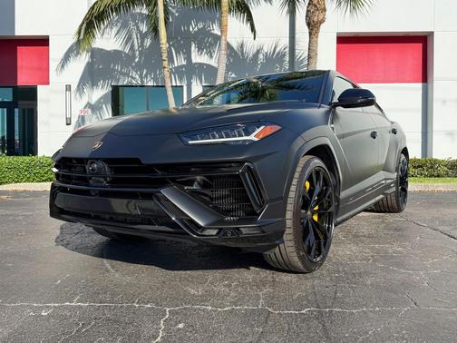 2024 Lamborghini Urus S