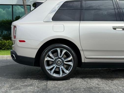2020 Rolls-Royce Cullinan SUV