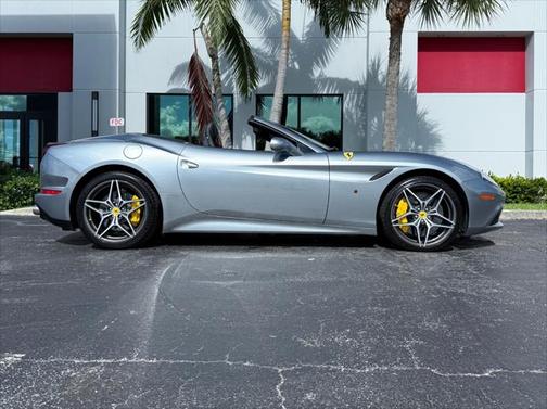 2017 Ferrari California T
