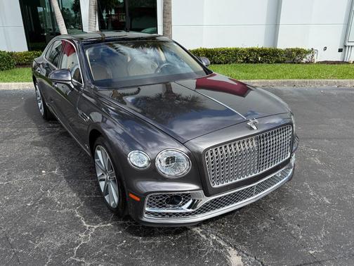 Silver 2021 Bentley Flying Spur W12