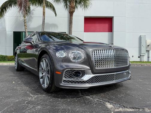 Silver 2021 Bentley Flying Spur W12