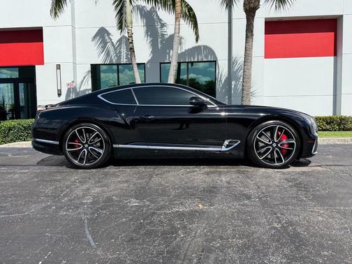 Black Crystal Metallic 2022 Bentley Continental GT V8