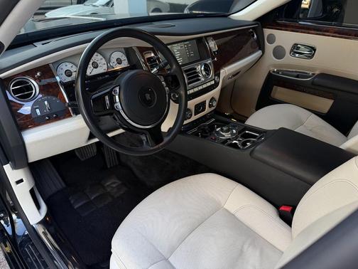 Diamond Black 2013 Rolls-Royce Ghost Sedan