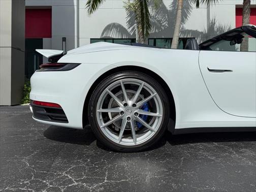 2021 Porsche 911 Carrera
