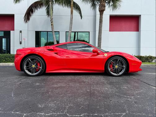 2017 Ferrari 488 GTB Coupe