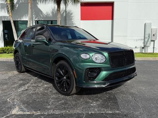2023 Bentley Bentayga Azure V8