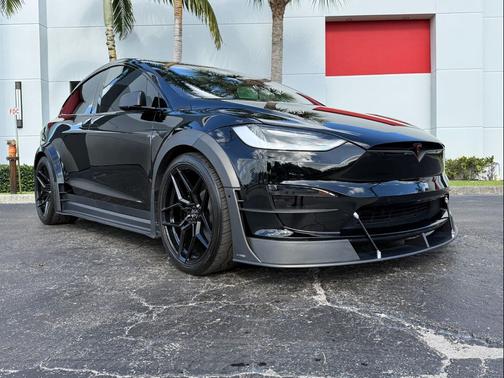 2022 Tesla Model X Plaid Tri Motor All-Wheel Drive