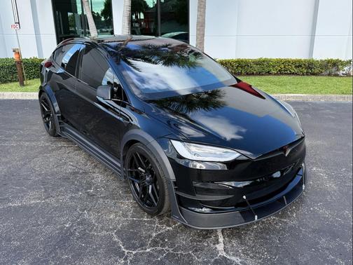 2022 Tesla Model X Plaid Tri Motor All-Wheel Drive