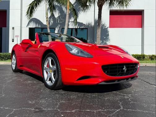 2013 Ferrari California Base