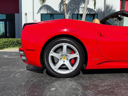2013 Ferrari California Base