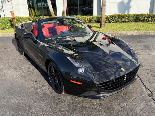 2016 Ferrari California T