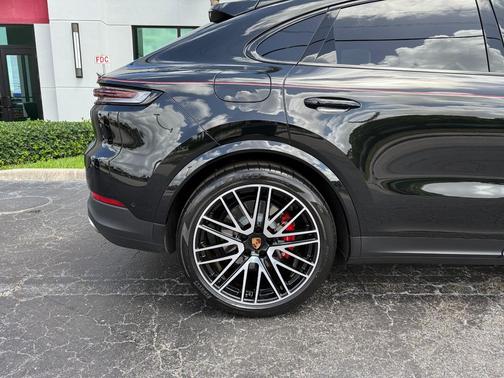 2025 Porsche Cayenne Cayenne S E-Hybrid