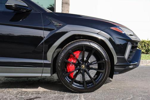 2024 Lamborghini Urus S