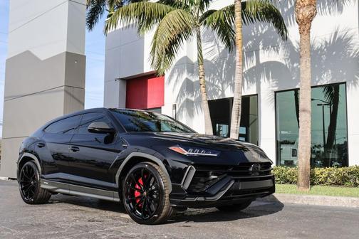 2024 Lamborghini Urus S