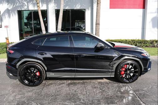 2024 Lamborghini Urus S