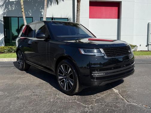 2023 Land Rover Range Rover P530 SE