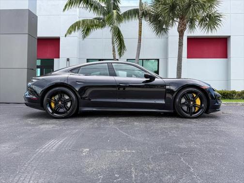 2020 Porsche Taycan Turbo