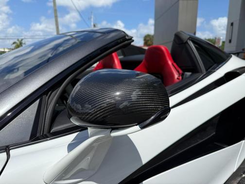 2019 McLaren 570S Convertible