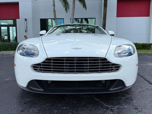 2014 Aston Martin V8 Vantage Base