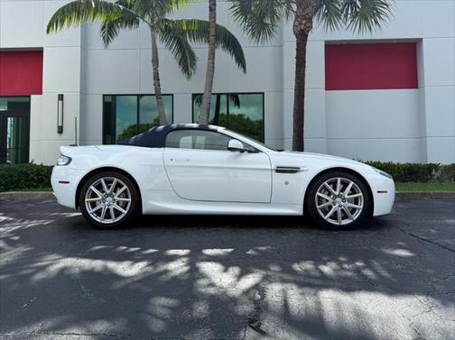 2014 Aston Martin V8 Vantage Base