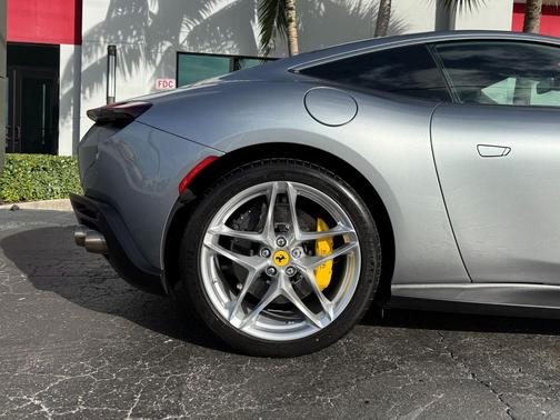 2021 Ferrari Roma Coupe