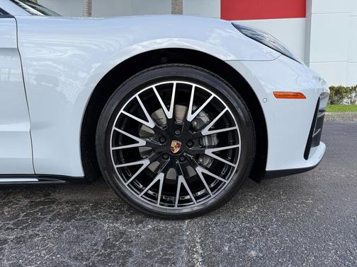 Ice Grey Metallic 2024 Porsche Panamera Sedan