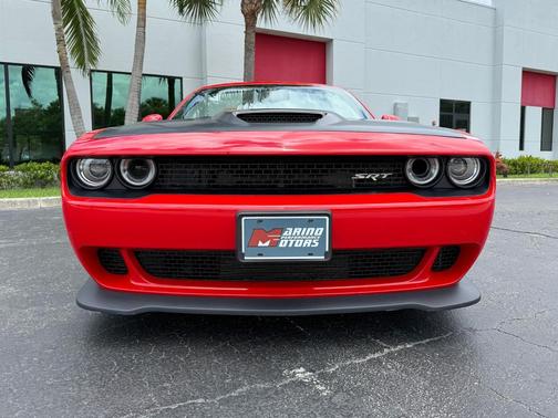 2015 Dodge Challenger SRT Hellcat