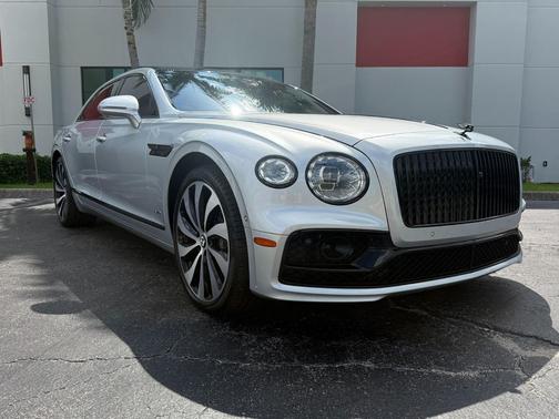 Silver 2022 Bentley Flying Spur W12